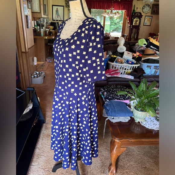 LuLaRoe navy blue Fit & Flare Knee Length Dress Size 3XL. - Picture 11 of 14
